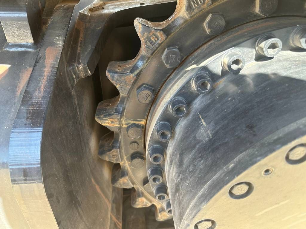 CAT 350 - Including Hammer Lines Installation