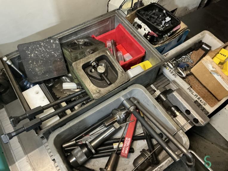 Milling machines Deckel MAHO DMC 70V 1999