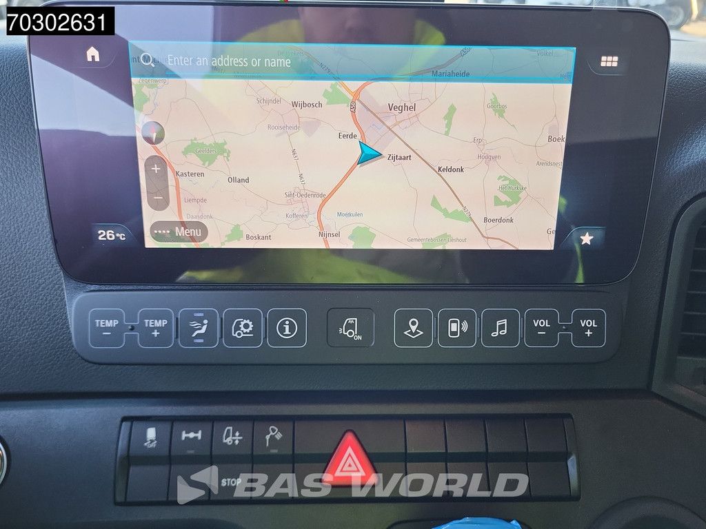 Mercedes Actros 1827 4X2 NEW! 18tonner 7550mm Koffer 2000kg Ladebordwand automatic Euro 6