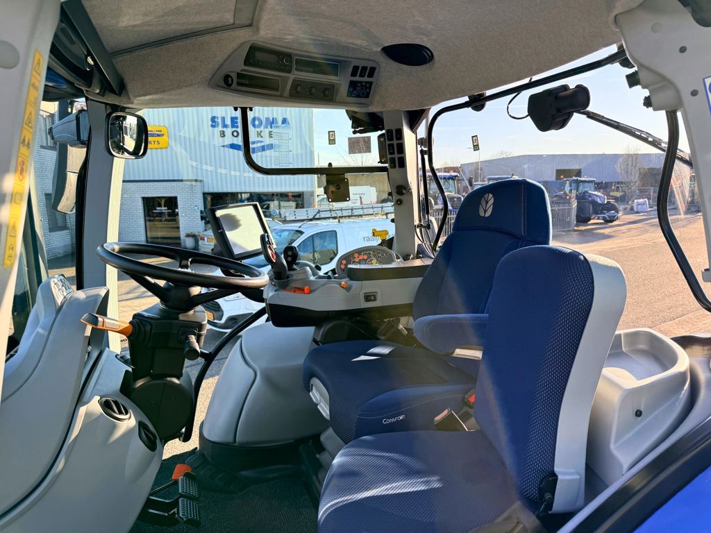 New Holland T6.155 Auto Command Stage V GPS RTK