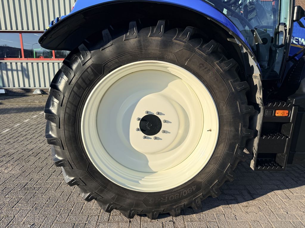 New Holland T6.155 Auto Command Stage V GPS RTK