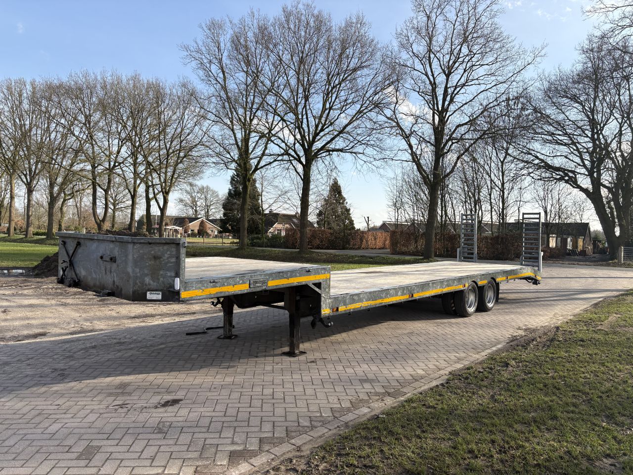 CE oplegger 17 TON semi dieplader veldhuizen