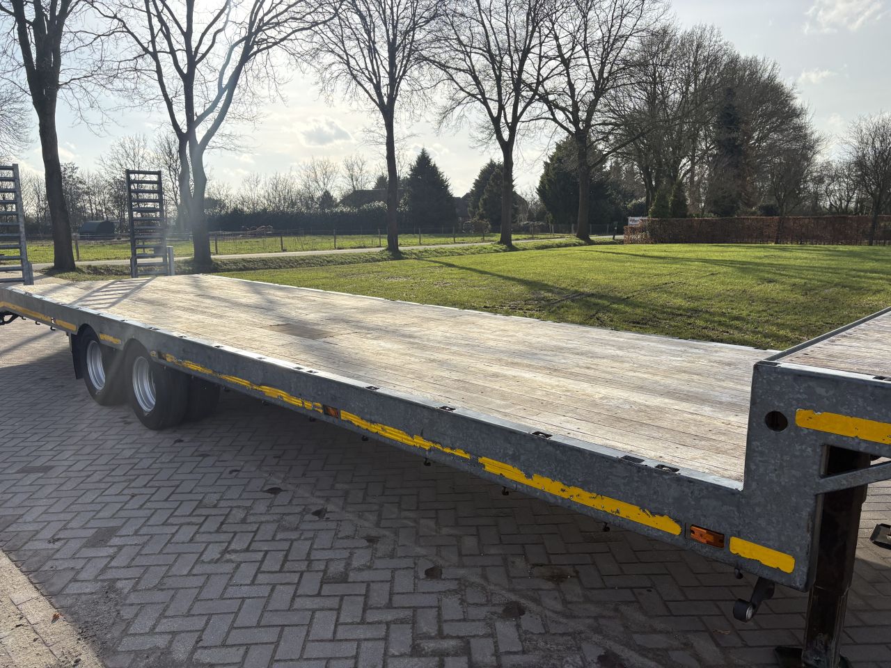 CE oplegger 17 TON semi dieplader veldhuizen