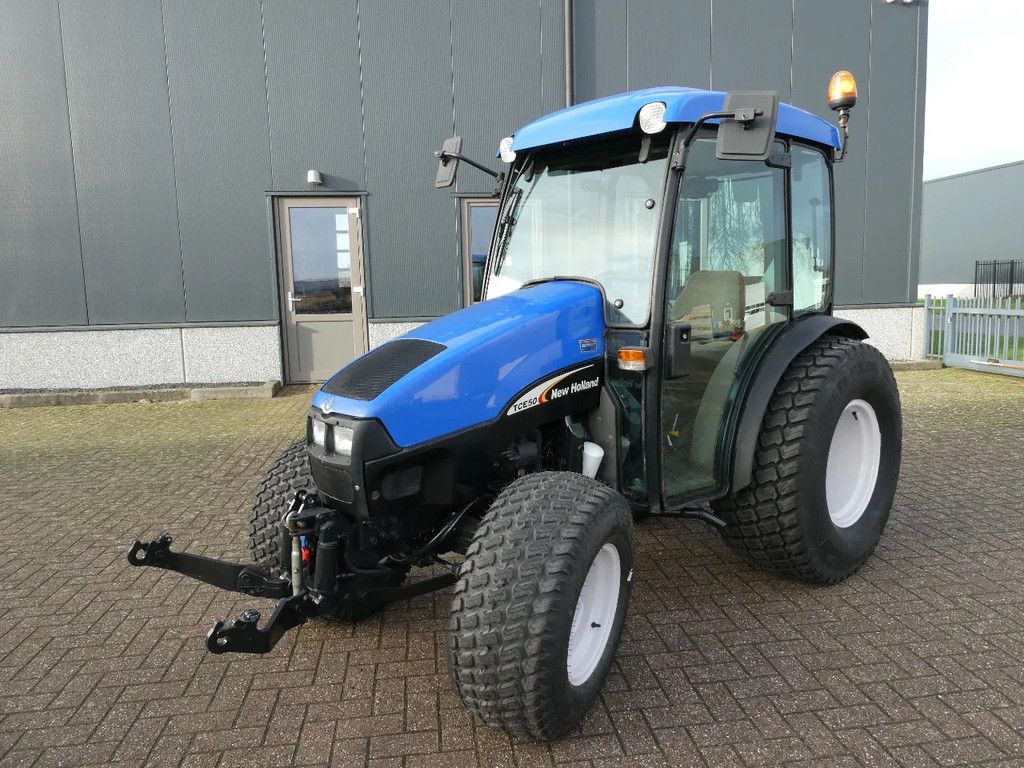 New Holland TCE50 4wd / 03000 Draaiuren / Gazonbanden