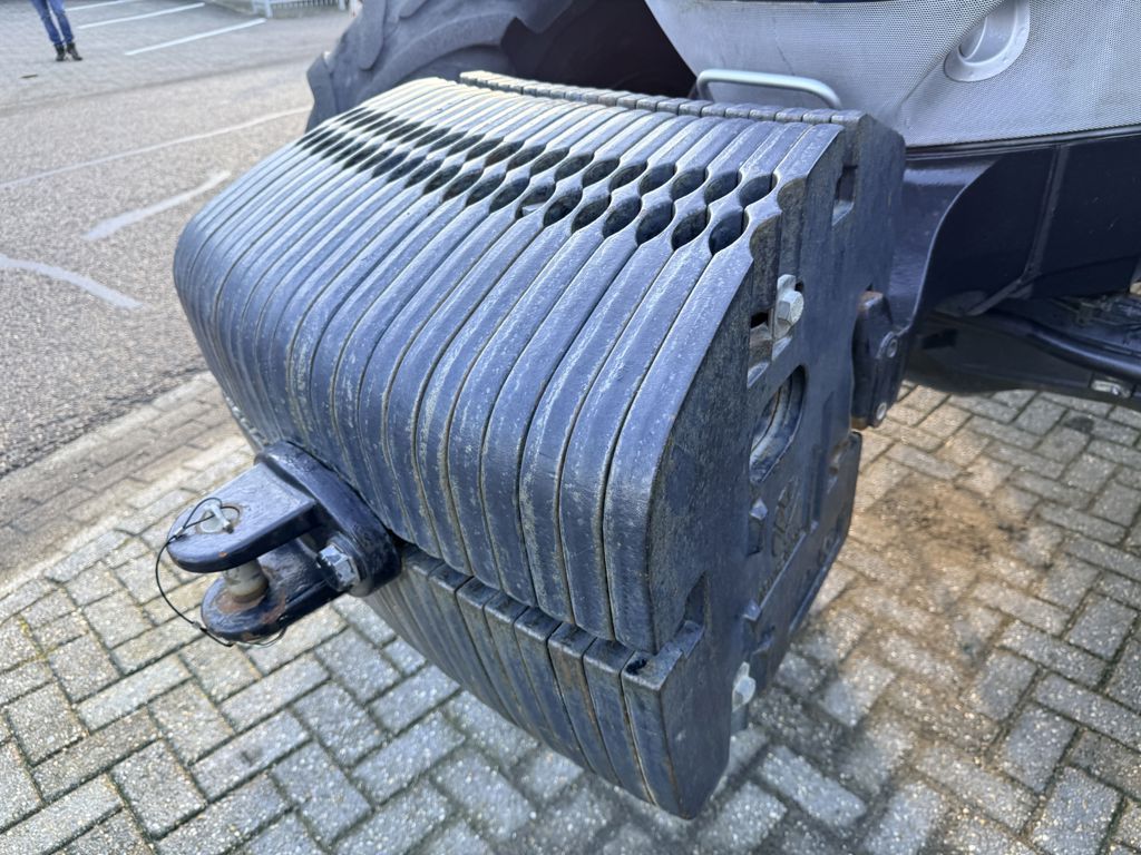 New Holland T7040 PC Blue Power