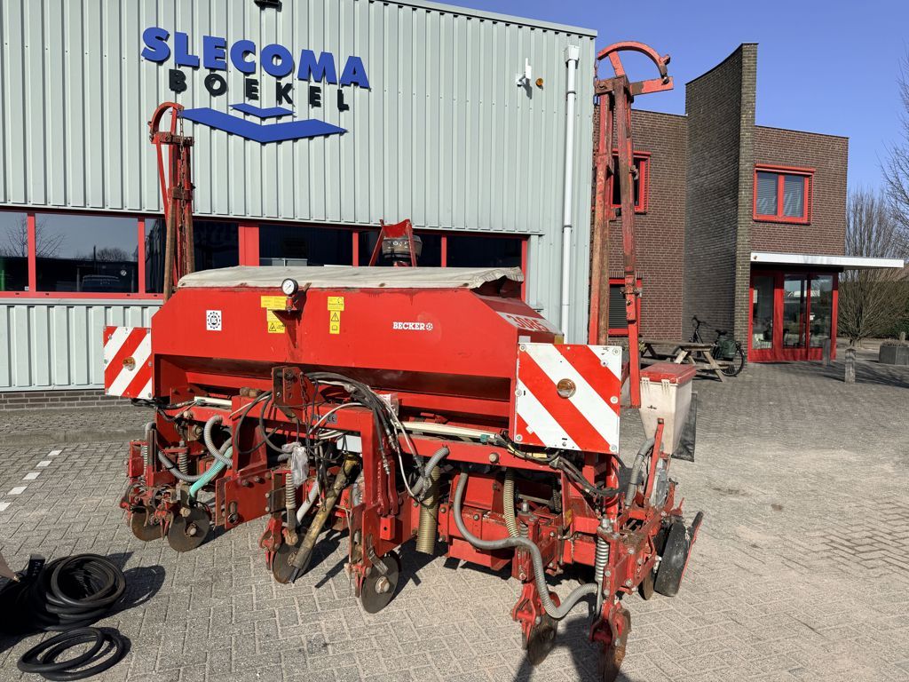 Becker Aeromat T 6 Rij maiszaaimachine