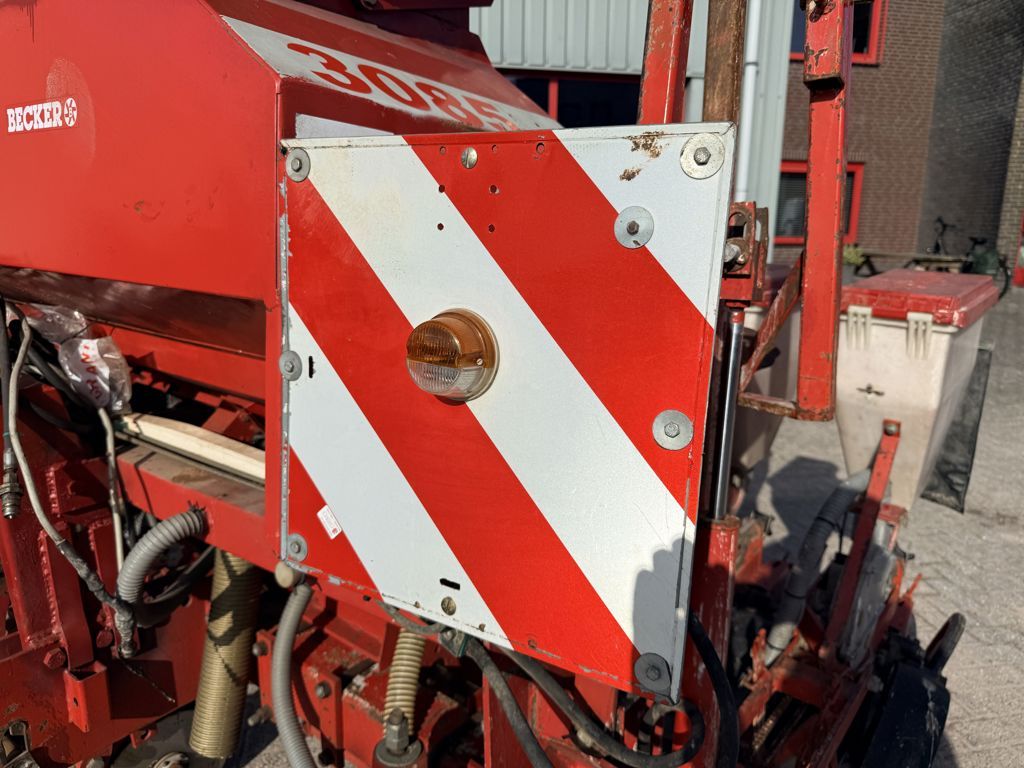 Becker Aeromat T 6 Rij maiszaaimachine