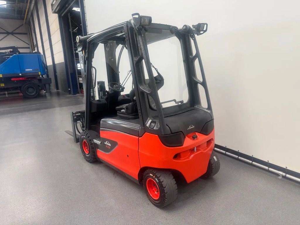 Linde 387 E 25 L-01. Inclusief nieuwe accu