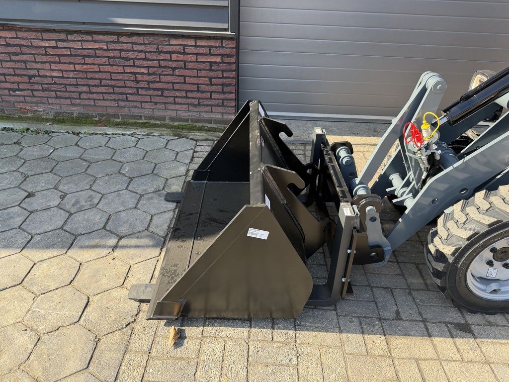 Giant G1500 minishovel NIEUW met klapdak