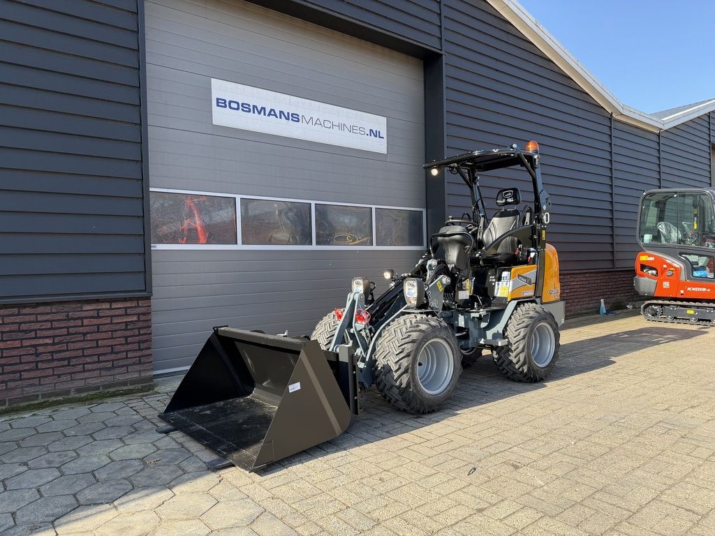 Giant G1500 L X-TRA minishovel / kniklader NIEUW