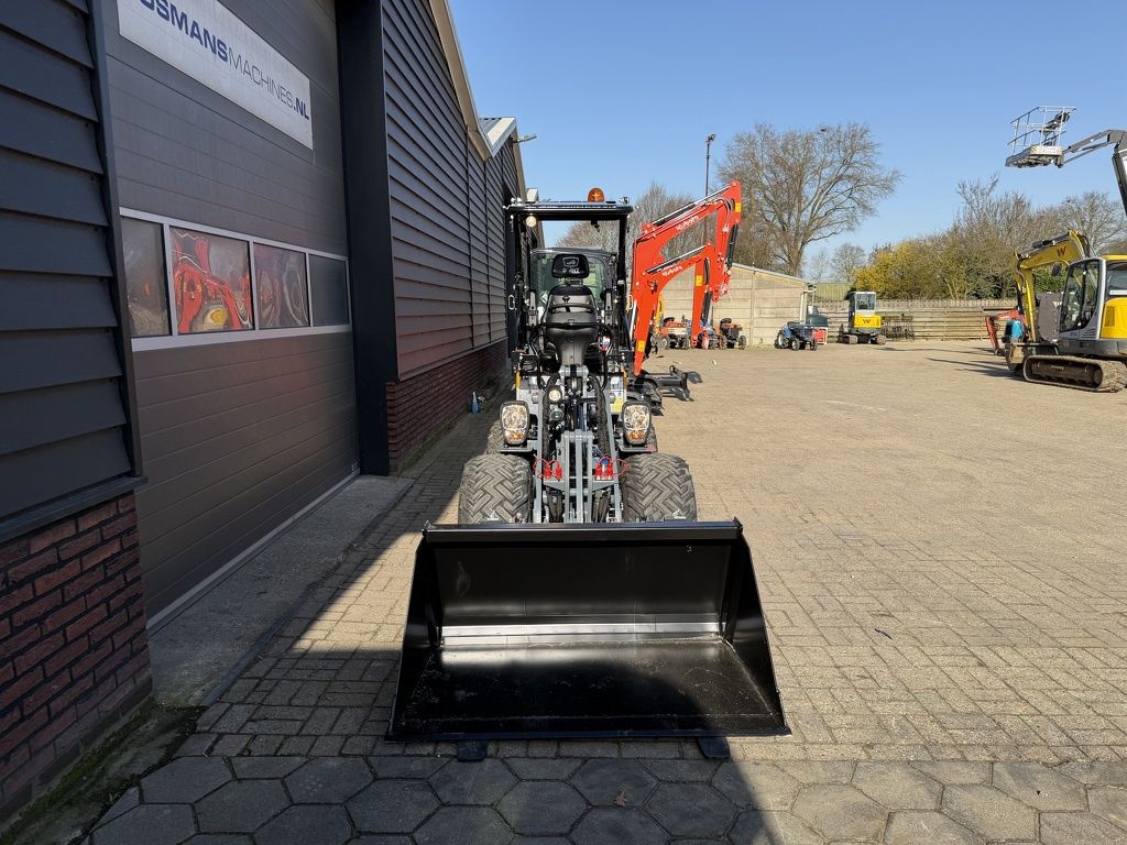 Giant G1500 L X-TRA minishovel / kniklader NIEUW