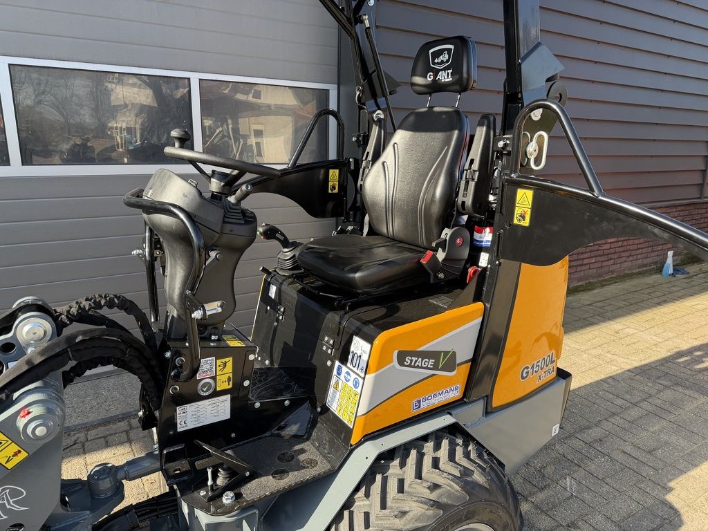 Giant G1500 L X-TRA minishovel / kniklader NIEUW