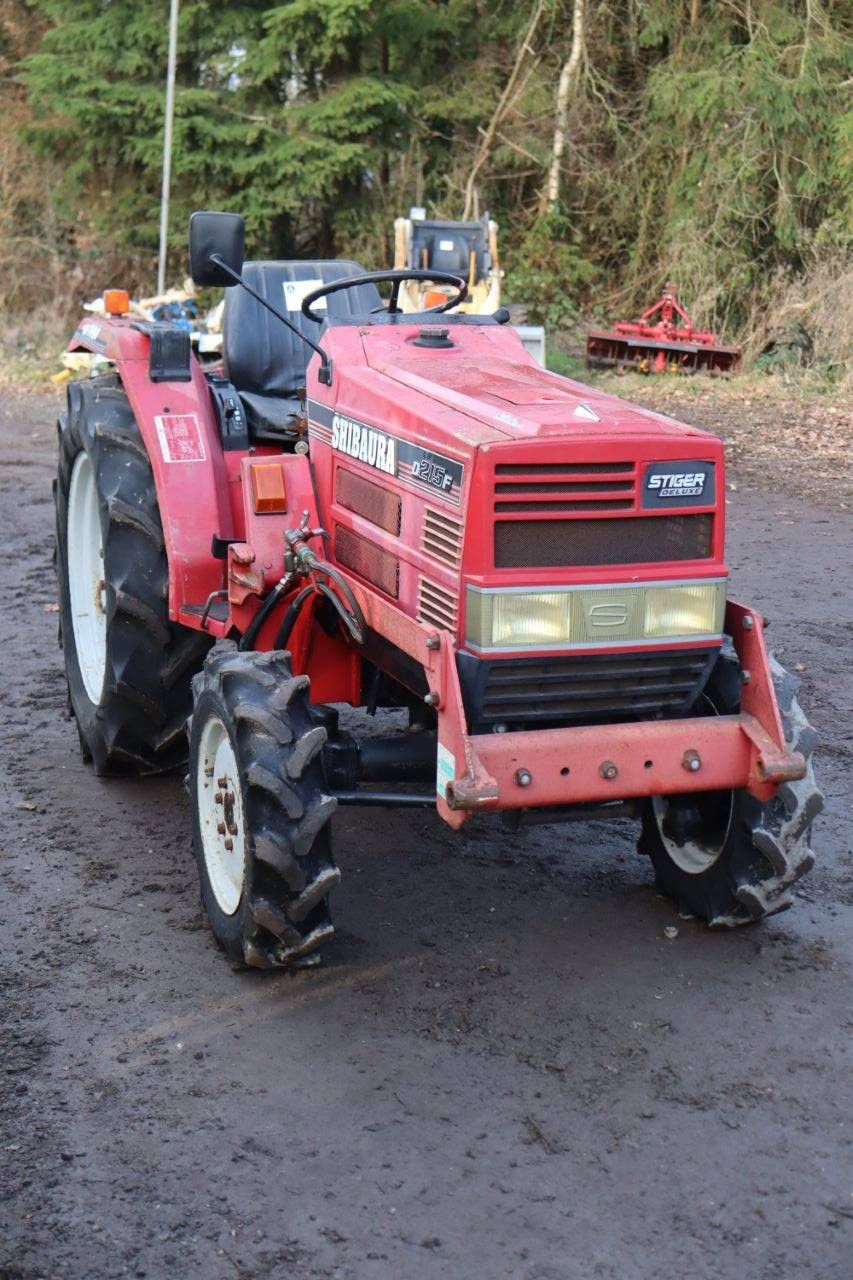 Kleintraktor Shibaura D215F Diesel 21 PS