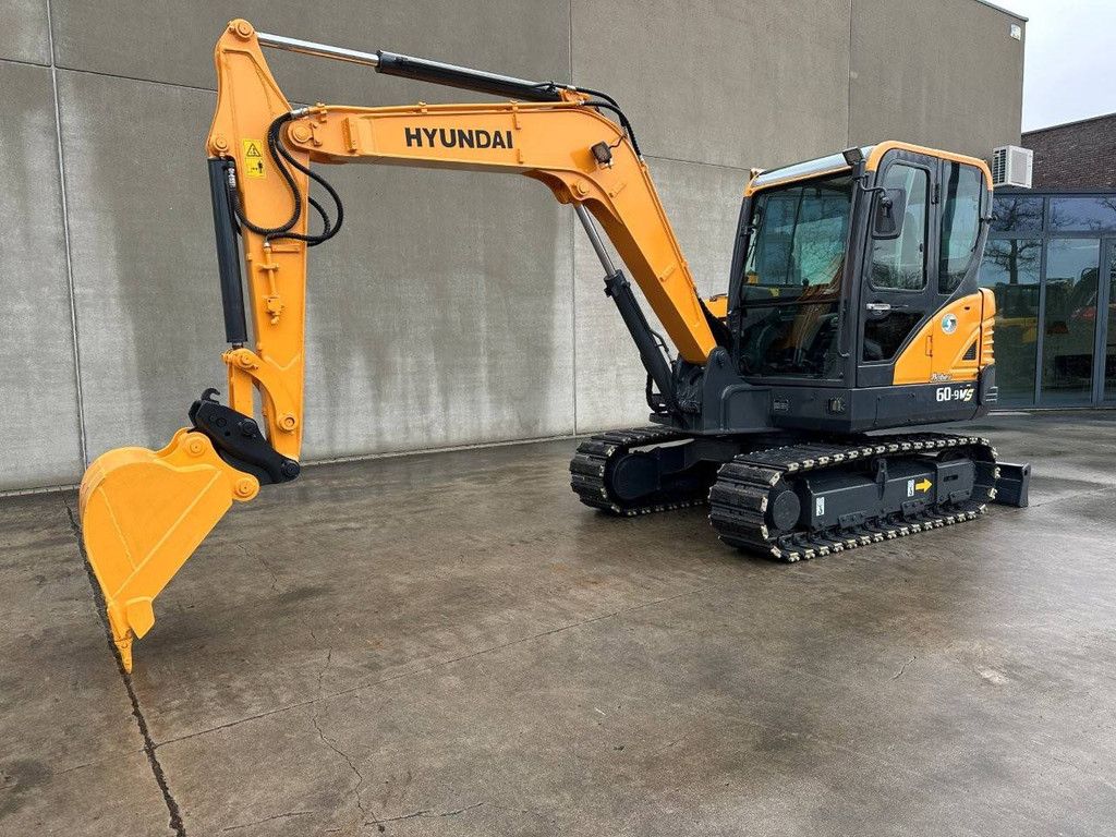 Crawler excavator Hyundai R60VS Diesel 40.5kW 2016