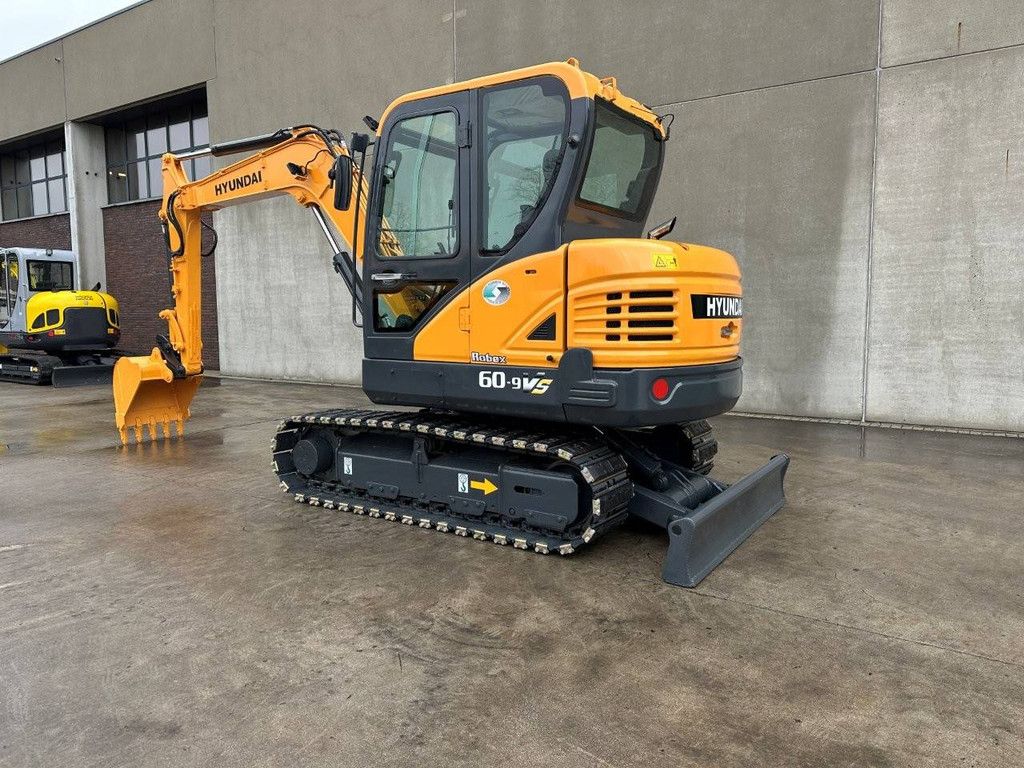 Crawler excavator Hyundai R60VS Diesel 40.5kW 2016