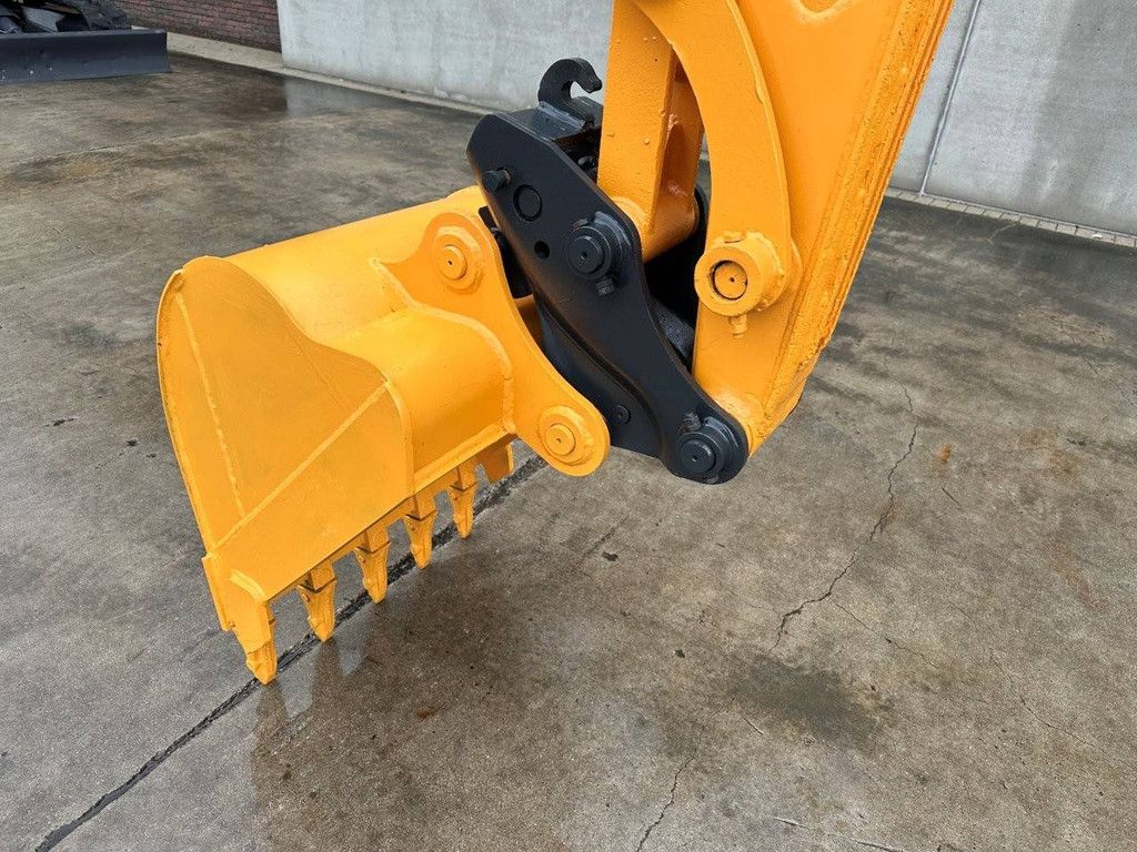 Crawler excavator Hyundai R60VS Diesel 40.5kW 2016