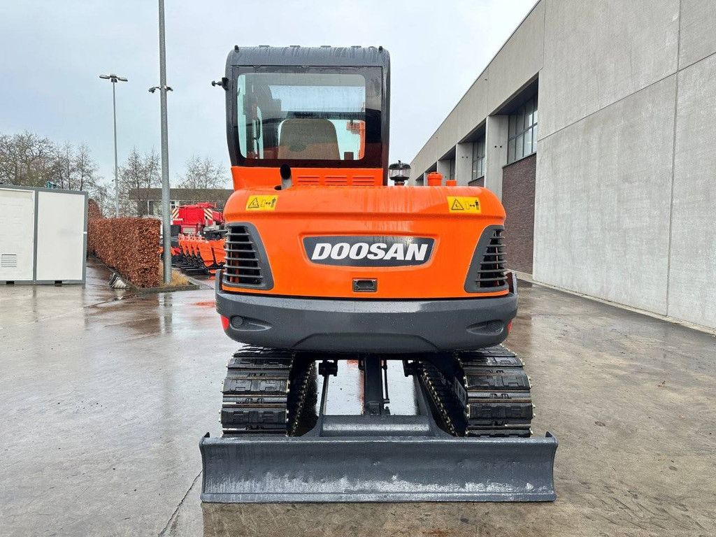 Doosan DX60-9C Diesel-Raupenbagger 39 kW, Baujahr 2018