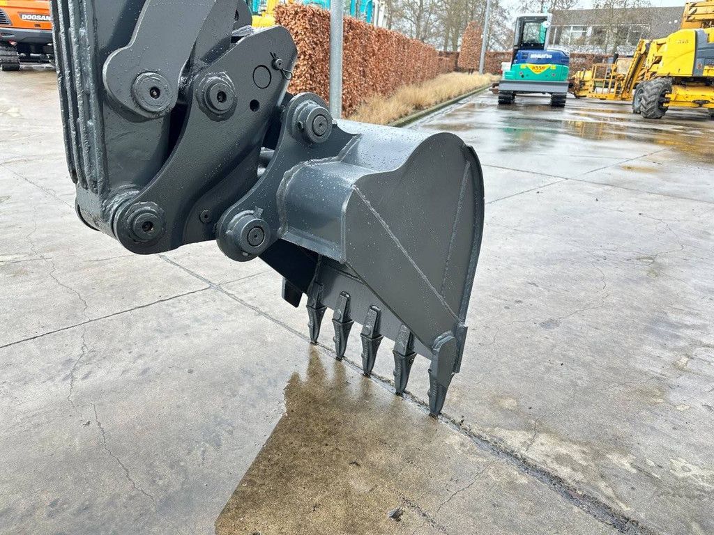 Crawler excavator Volvo EC55B Diesel 37kW 2009