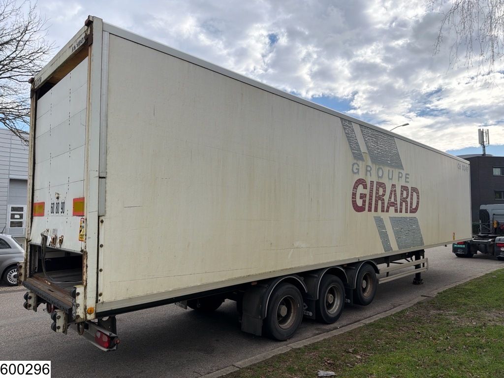 Samro gesloten bak SAMRO ST39PJ