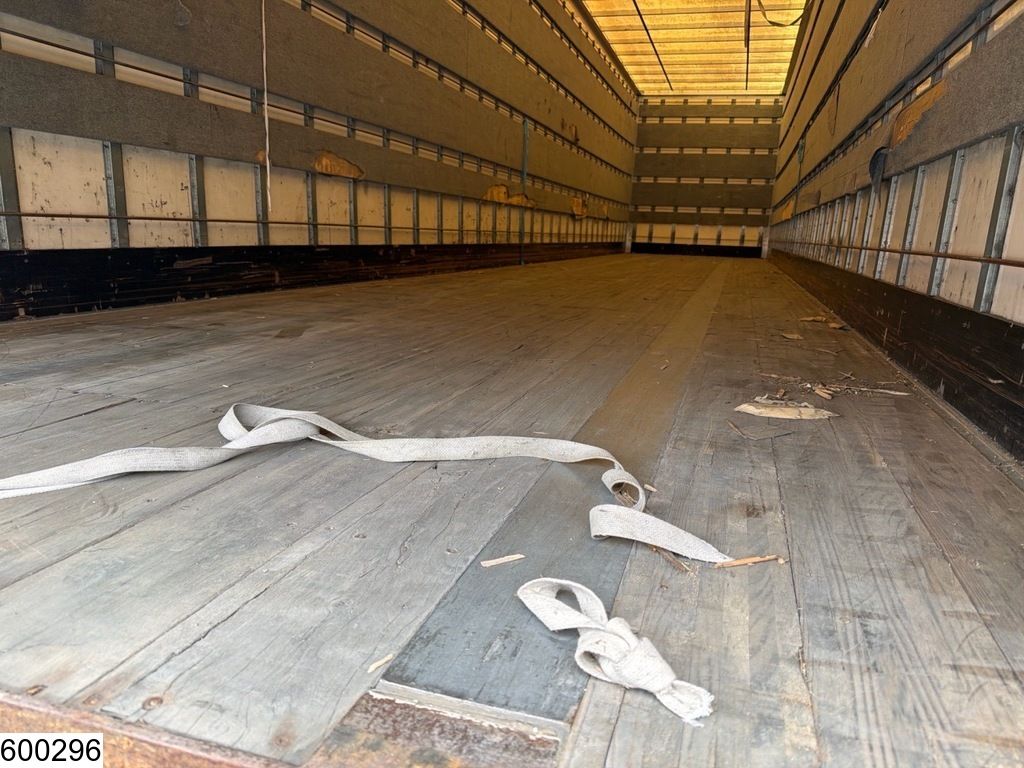 Samro gesloten bak SAMRO ST39PJ