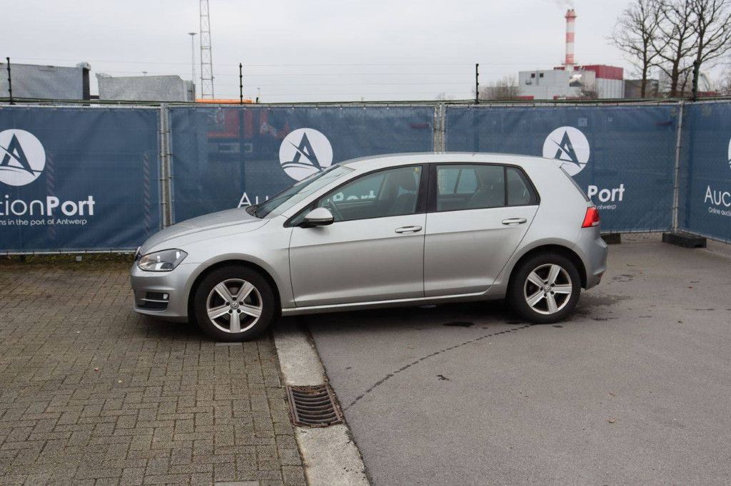 Pkw Volkswagen Golf Benzin 105 PS 2014 (Marge)
