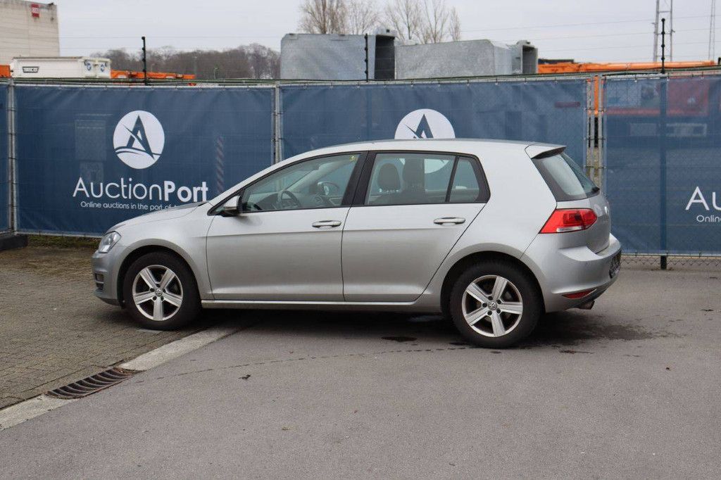 Pkw Volkswagen Golf Benzin 105 PS 2014 (Marge)