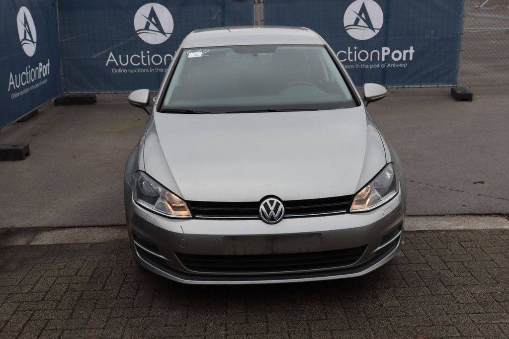 Pkw Volkswagen Golf Benzin 105 PS 2014 (Marge)