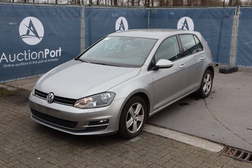 Pkw Volkswagen Golf Benzin 105 PS 2014 (Marge)