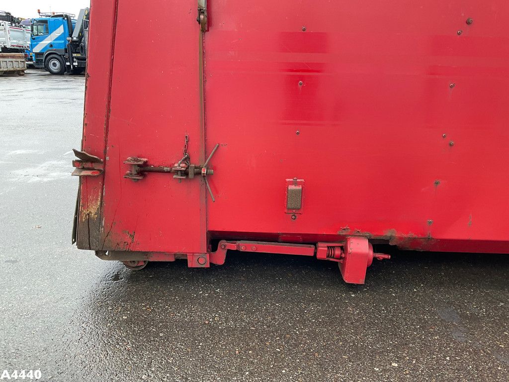 Container 25 m³ met milieukleppen