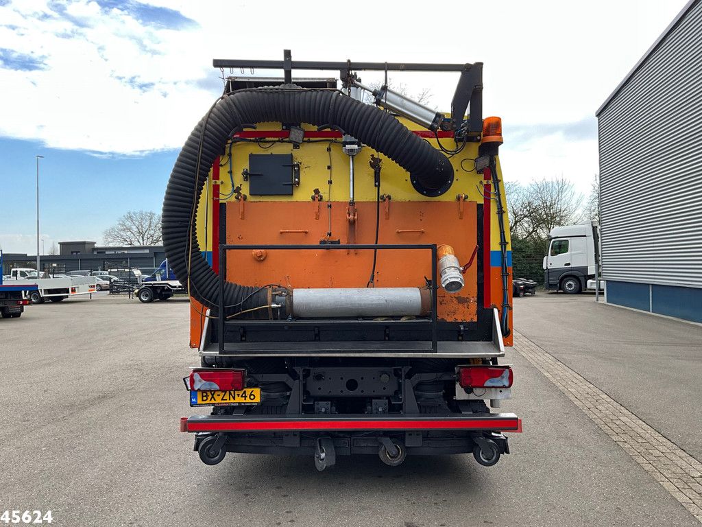 Man TGS 26.320 Beam S14000 Wegdekreiniger