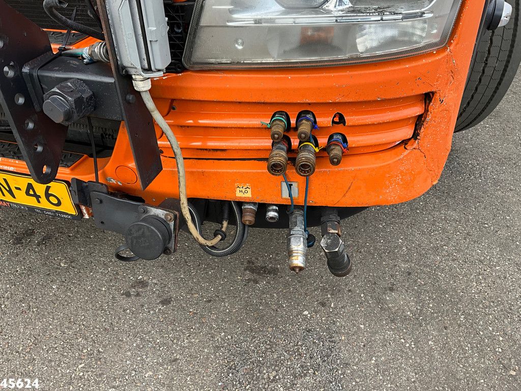 Man TGS 26.320 Beam S14000 Wegdekreiniger