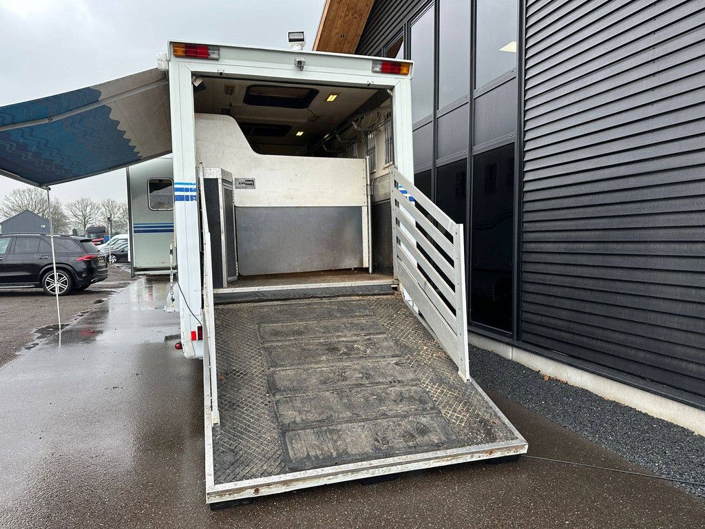 Viehtransporter MAN M12F Diesel 230 PS 1990