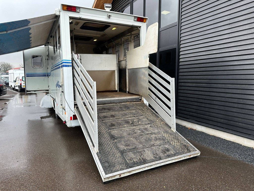 Viehtransporter MAN M12F Diesel 230 PS 1990