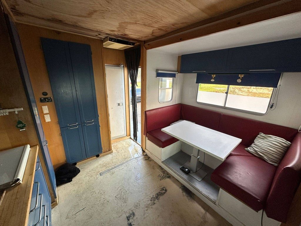 Viehtransporter MAN M12F Diesel 230 PS 1990