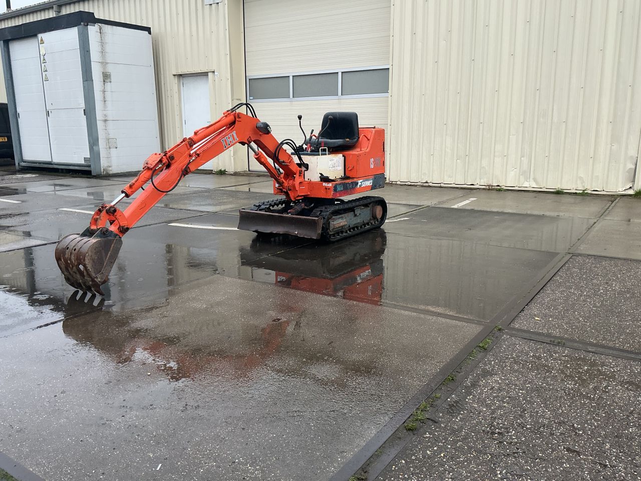 Te koop goedwerkende minigraafmachine IHI IS 7FX