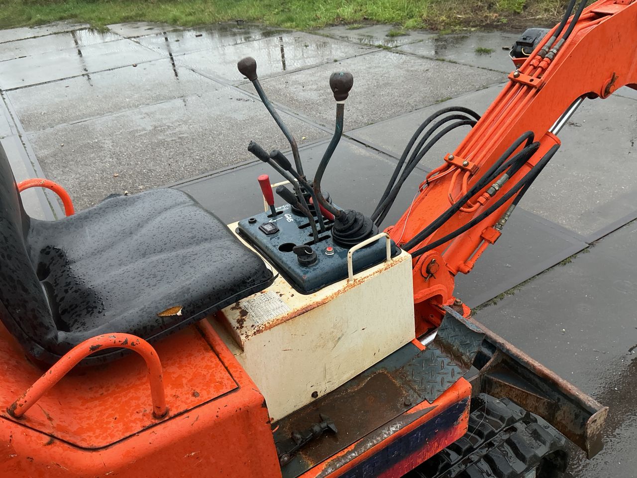 Te koop goedwerkende minigraafmachine IHI IS 7FX