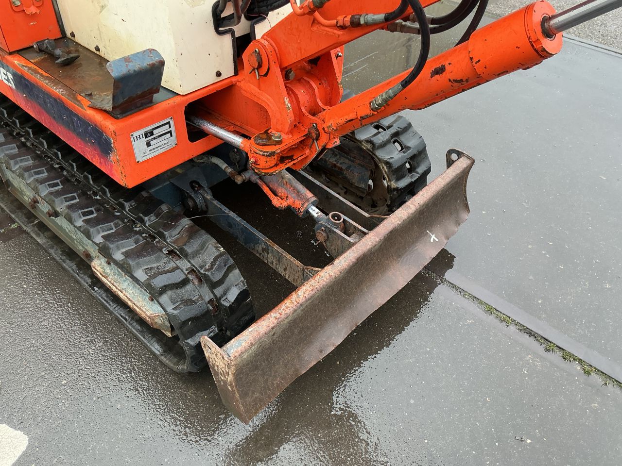 Te koop goedwerkende minigraafmachine IHI IS 7FX