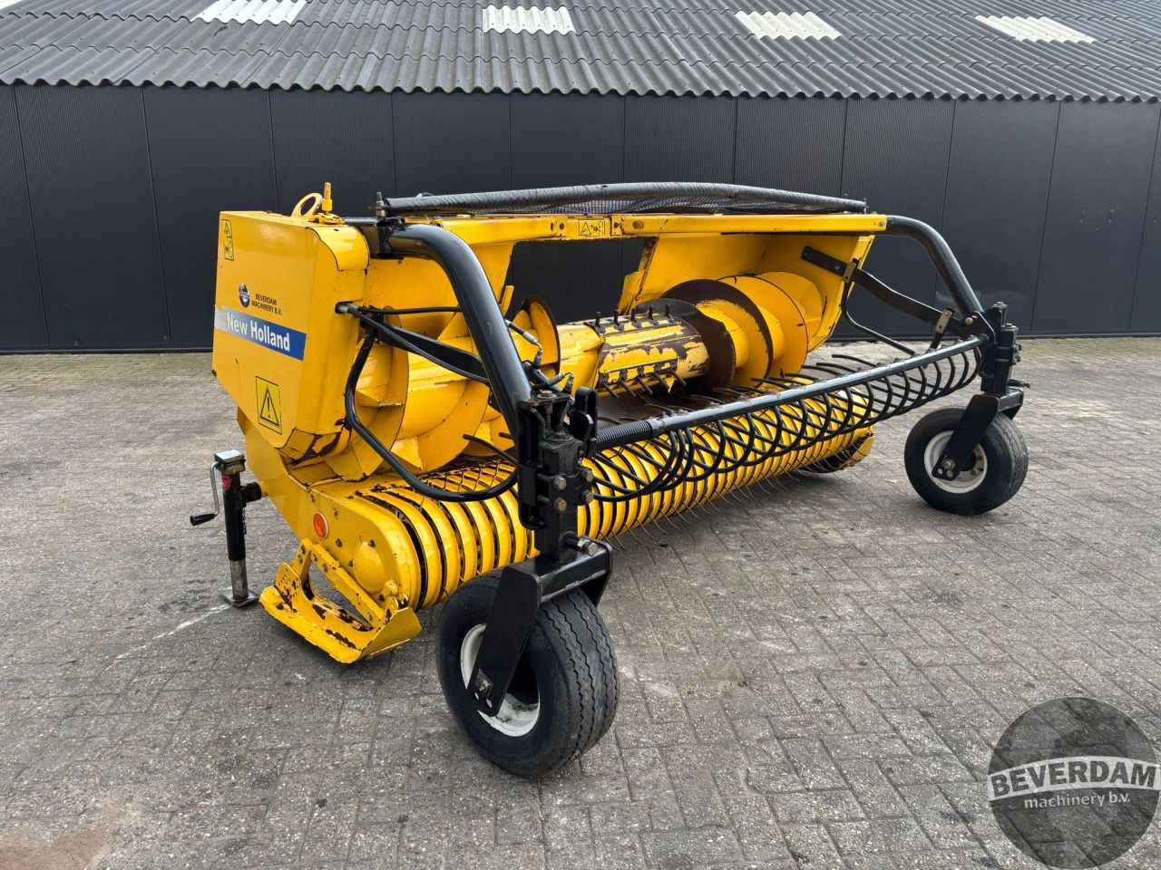 New Holland 346W Pick up