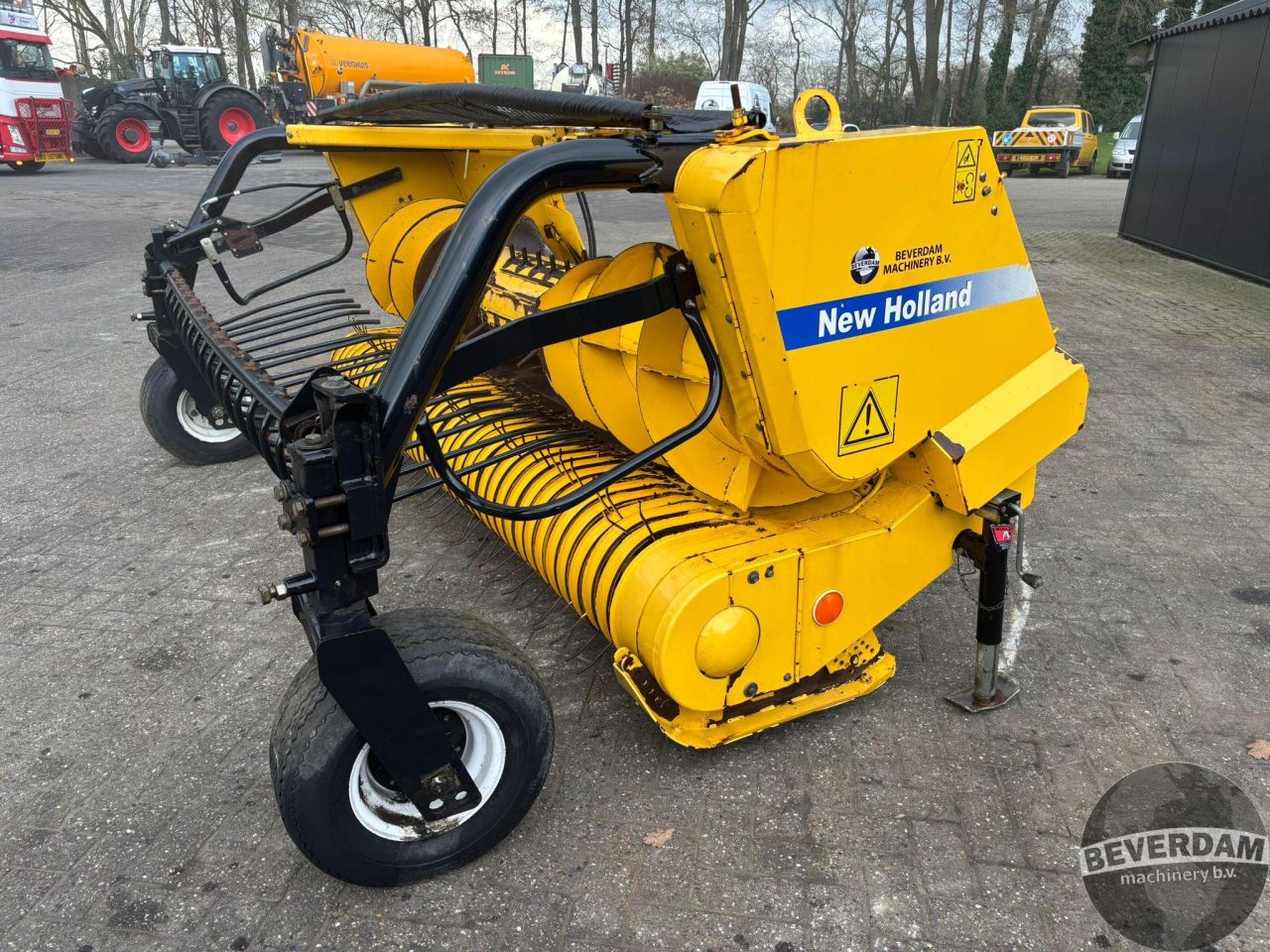 New Holland 346W Pick up