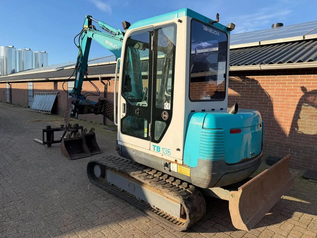 Takeuchi TB 135 Graafmachine Minigraver