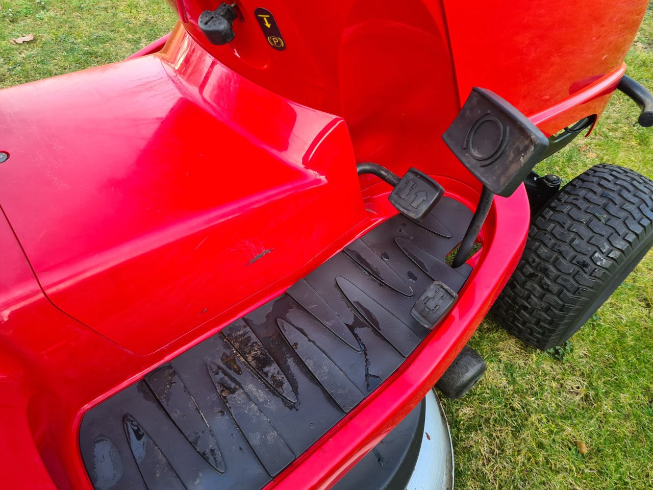 Honda HF 2417 zitmaaier met opvangbak.