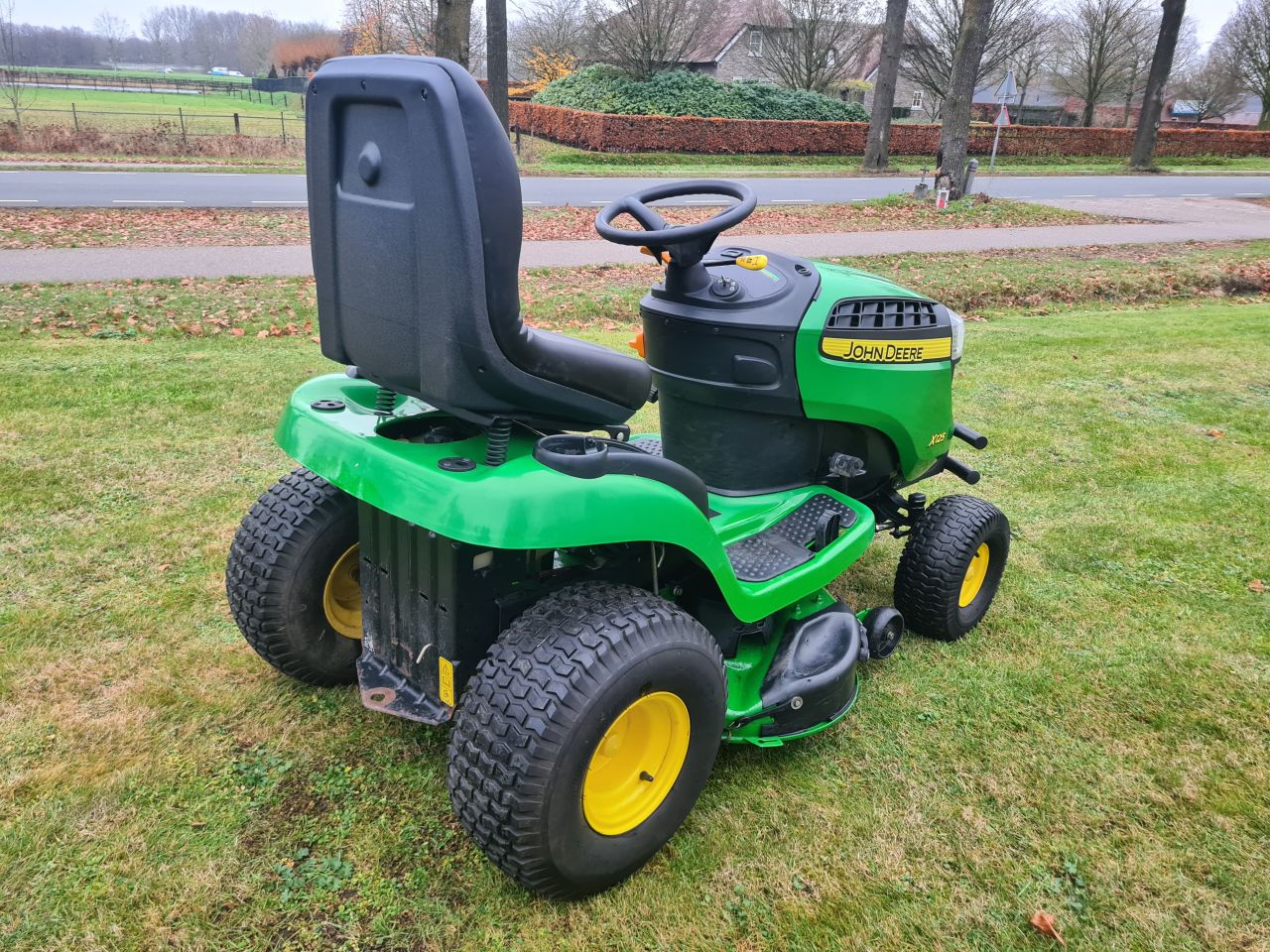 John deere X125 x 125 zitmaaier 18.5 pk motor hydrostaat.