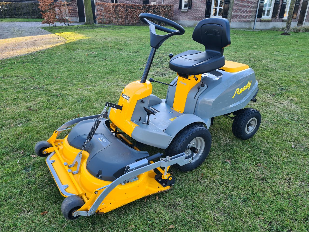 Stiga Villa frontmaaier mulch mulchmaaier zitmaaier.