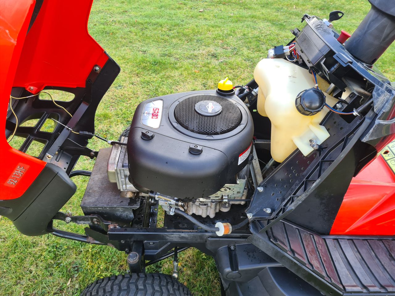 Sabo 92-13HF zitmaaier met opvangbak hydrostaat.