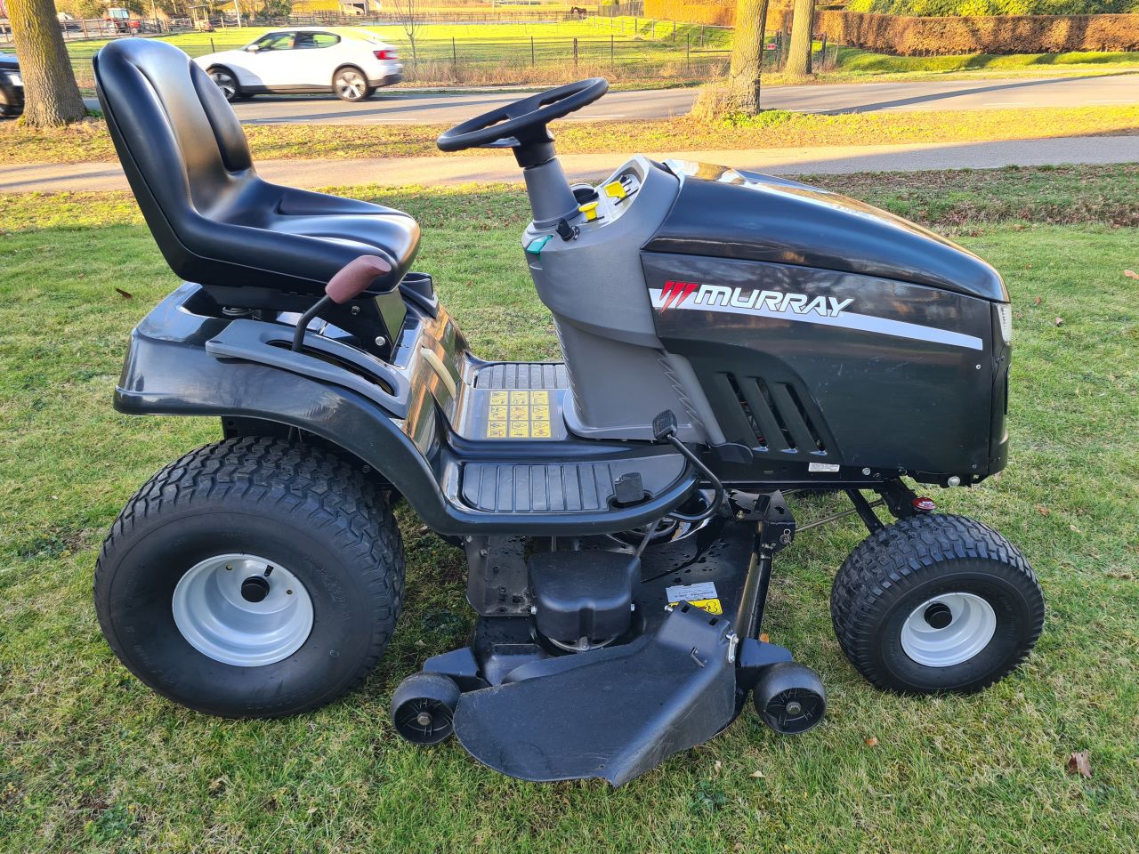 Murray zitmaaier zijlosser mulch hydrostaat 117 cm maaidek.