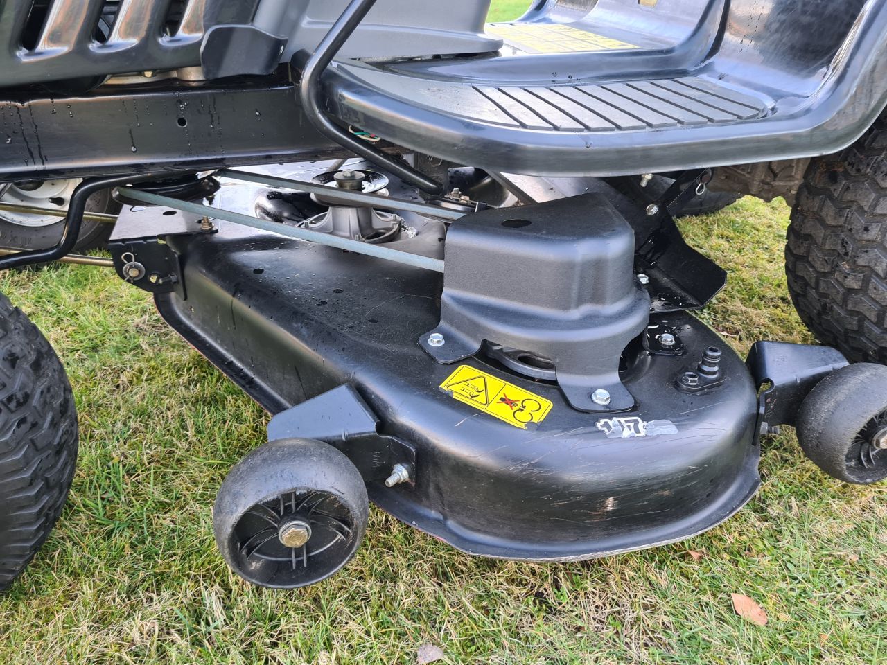 Murray zitmaaier zijlosser mulch hydrostaat 117 cm maaidek.