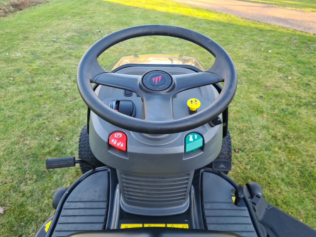 Murray zitmaaier zijlosser mulch hydrostaat 117 cm maaidek.