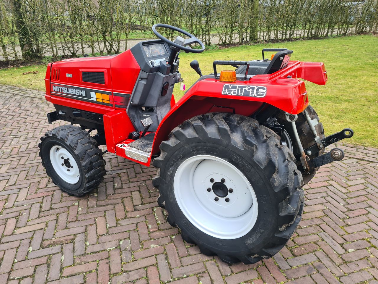 Mitsubishi MT16 minitrekker minitractor mini trekker tractor