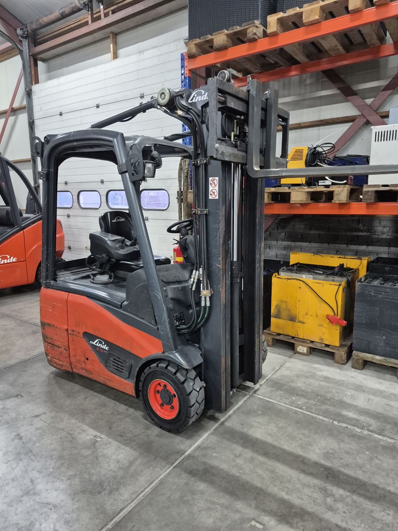 Linde E16C-02 bj 2014 triplex freelift sideshift 4.620 mm