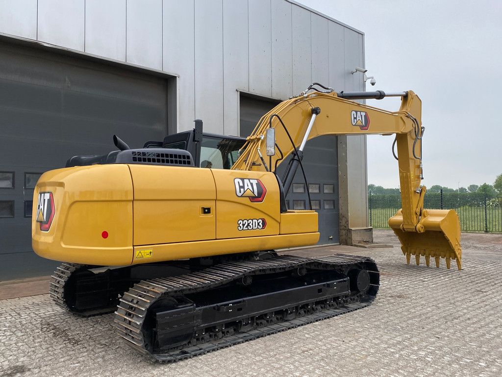Caterpillar 323D3